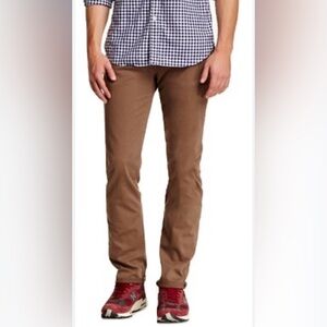 Joe's Jeans Men's Brixton Straight and Narrow Stretch Twill Jean In Elk. Size 33